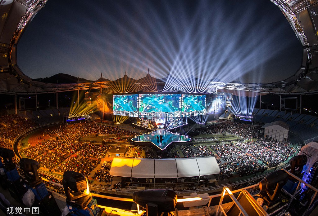 电竞选手Scout退役传闻不实，职业赛场热情不减，竞技水平保持助力夏季赛目标